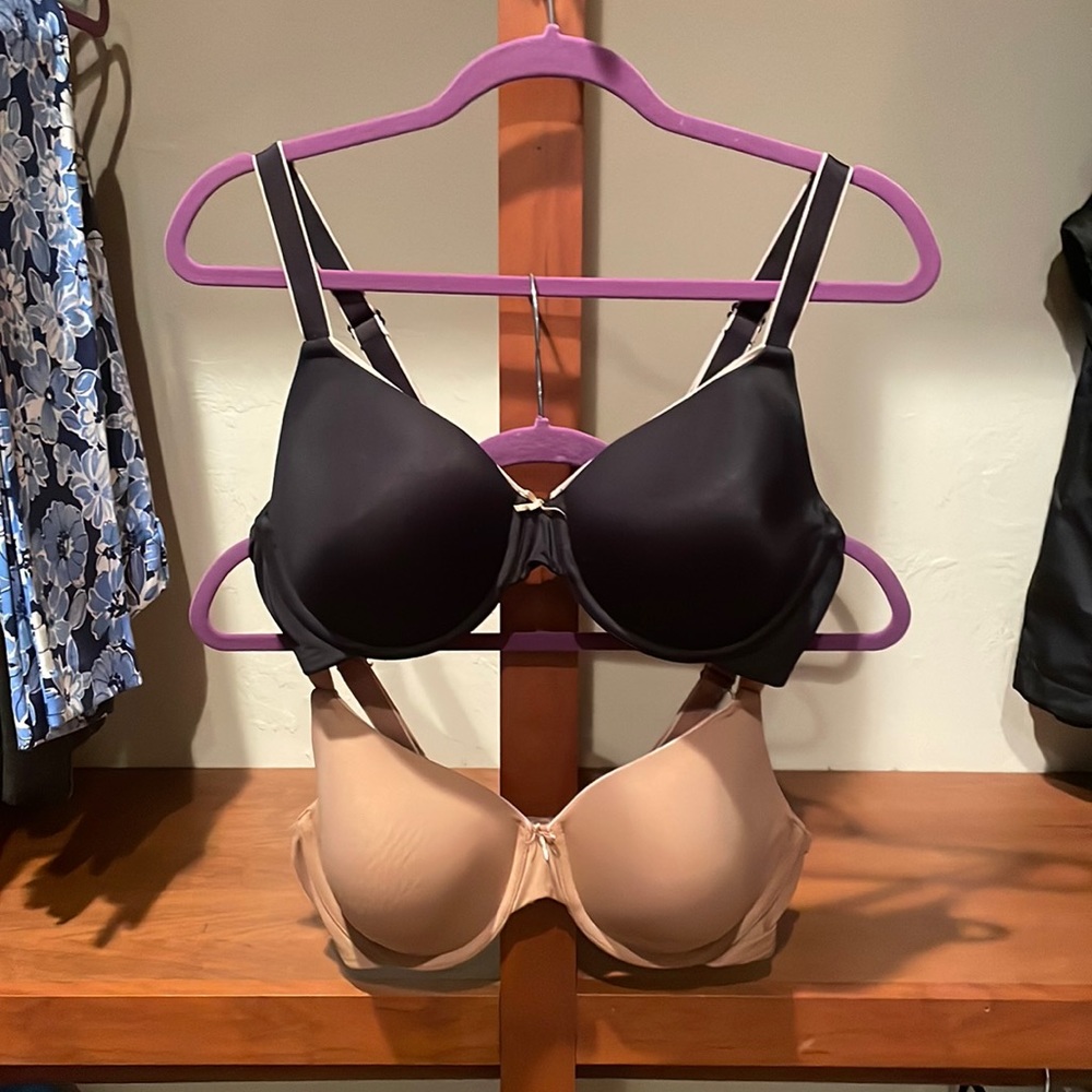 Bali’s Women’s Passion for Comfort Smoothing Back Bras 38C Lot of 2